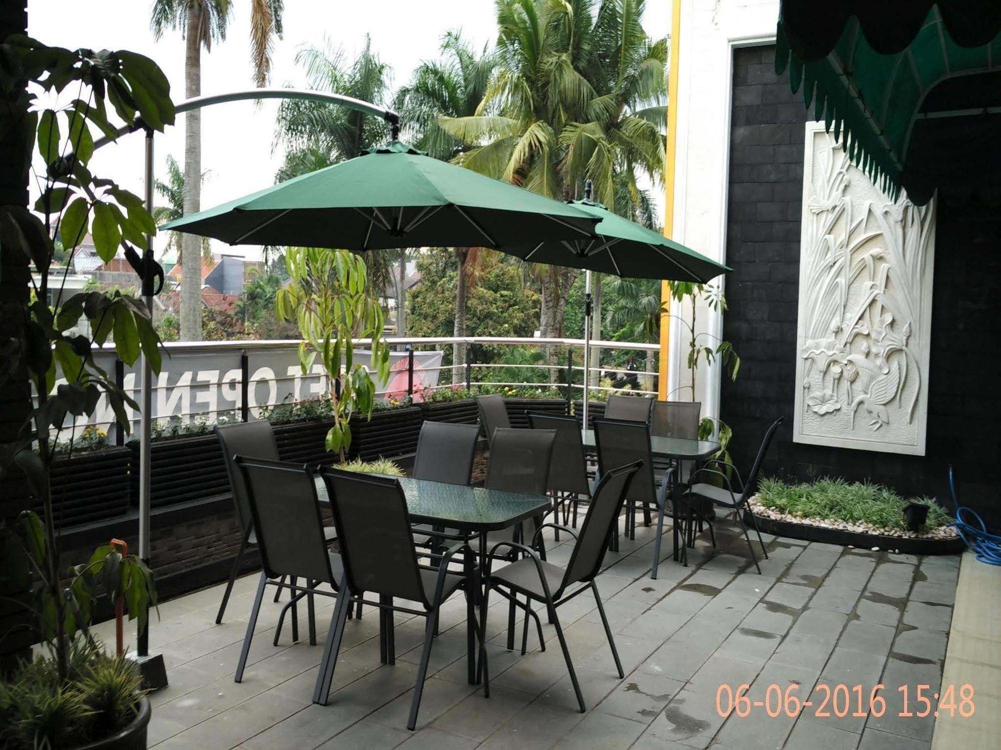 Malang City Boulevard Homestay Екстер'єр фото