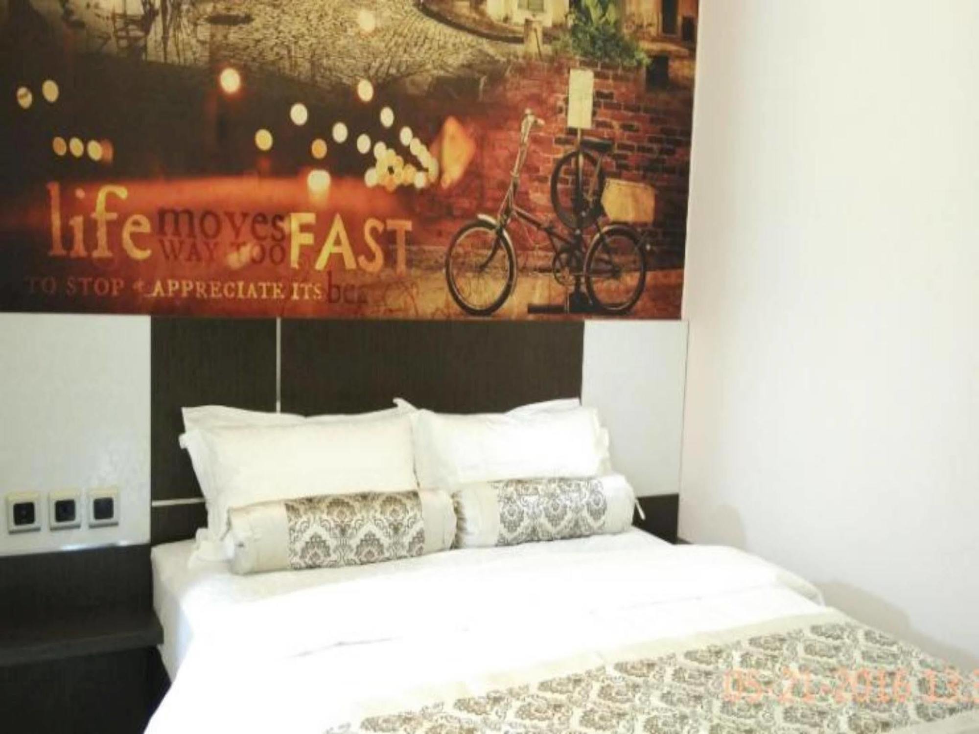 Malang City Boulevard Homestay Екстер'єр фото
